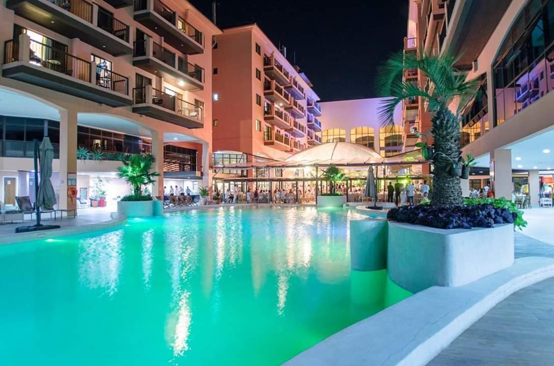 Apto Pes Na Areia Em Hotel Jurere Beach Jurere Internacional Florianópolis 外观 照片